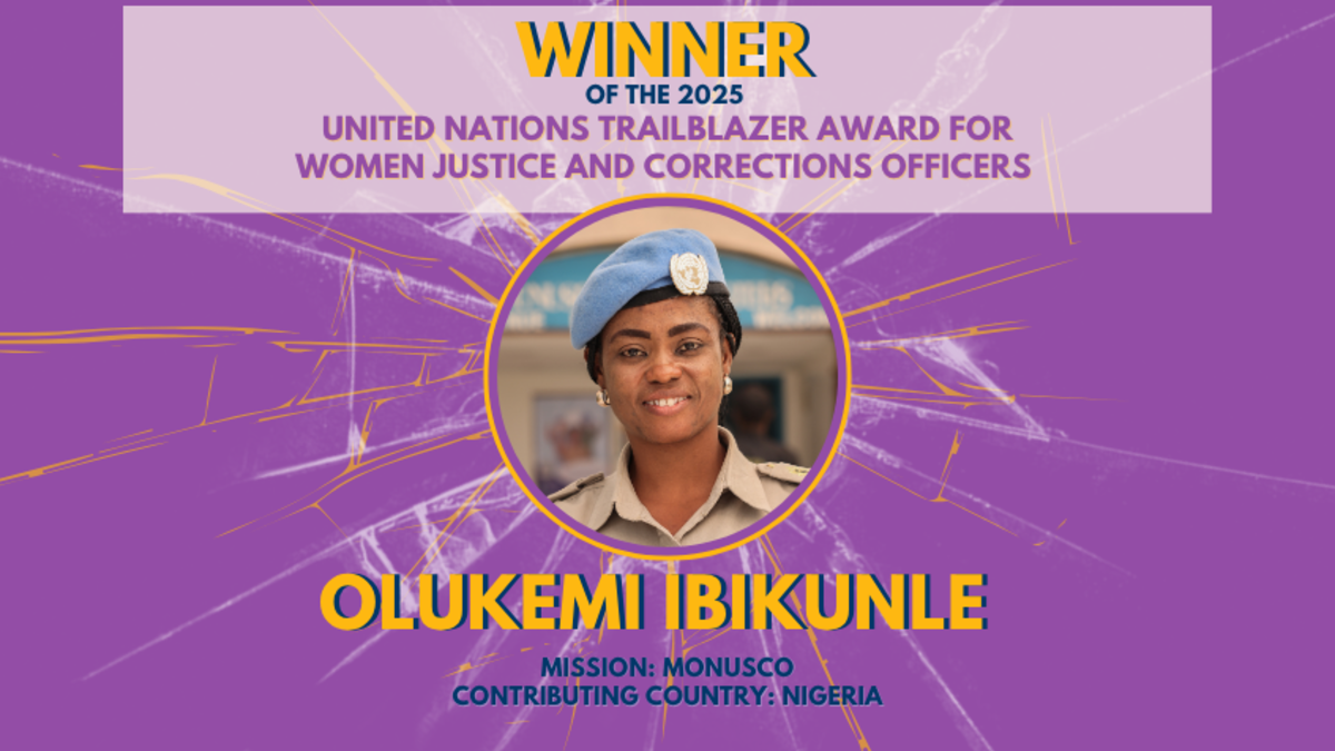 Une infographie mettant en vedette le casque bleu Olukemi Ibikunle.