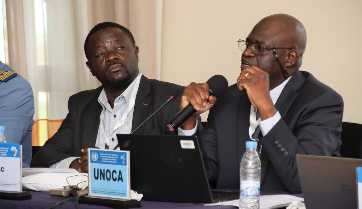 Mabaye Dia, Conseiller en sécurité climatique de l'UNOCA durant son exposé (Photo UN/Samperode Mba) 
